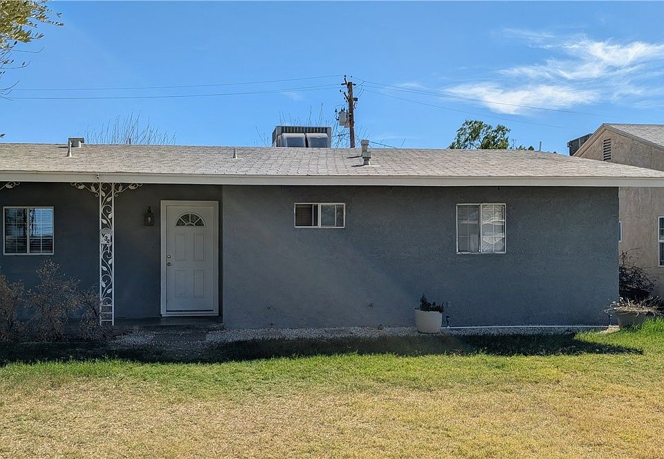 1st image of 934 E Avenue B