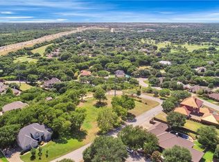 27 Windward Rd, Benbrook, TX 76132