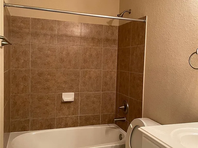 21554 Hawkspur Ridge St — Photo 10