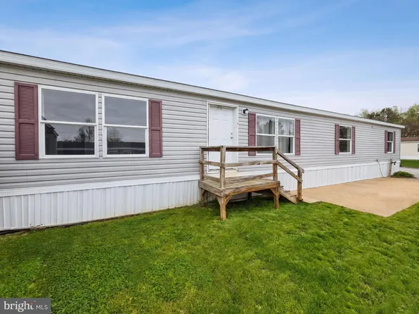 701 Cassel Rd Lot 105, Manchester, PA 17345