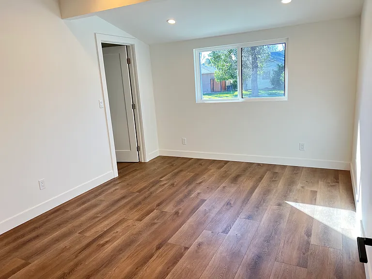 7026 Andasol Ave — Photo 12