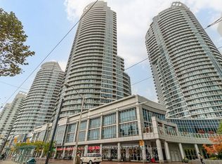 208 Queens Quay W #1204, Toronto, ON M5J 2Y5