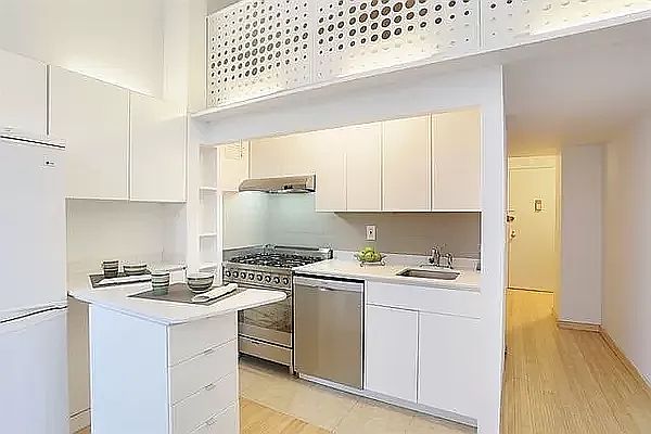 1st image of 350 E 62nd St APT 2Q