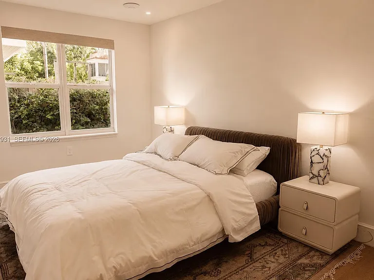 3190 Sheridan Ave — Photo 12