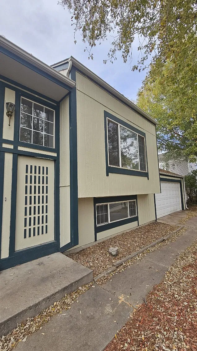 5 bed, 1800 sqft, $2,700 — Photo 4