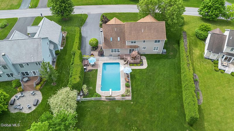 3rd image of 2501 Angelina Drive