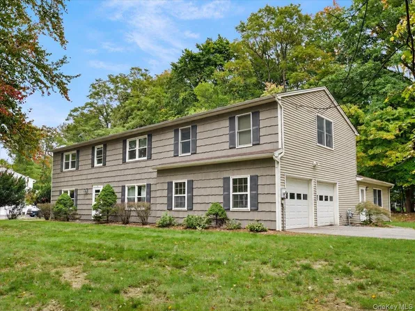 2 Enterprise Ct, Nanuet, NY 10954