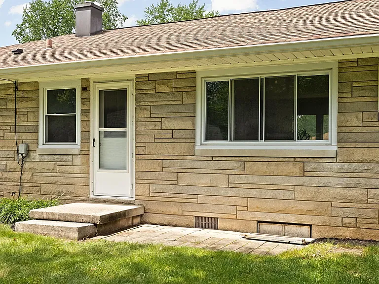 207 Stephen Ct — Photo 25
