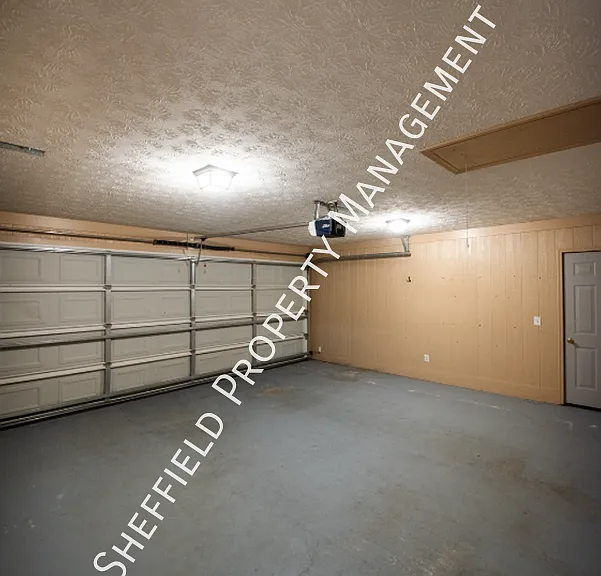 3008 Thornberry Cir — Photo 3