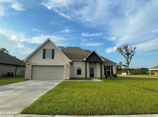 23 Red Oak Dr, Long Beach, MS 39560