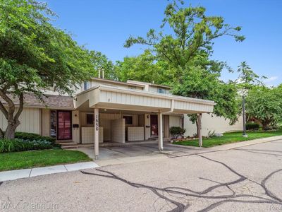 1556 Charter Oak Dr, Rochester, MI, 48309