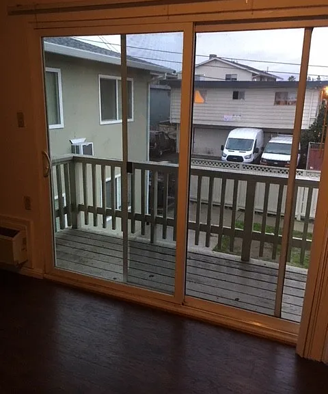 1866 Robin Ln — Photo 12