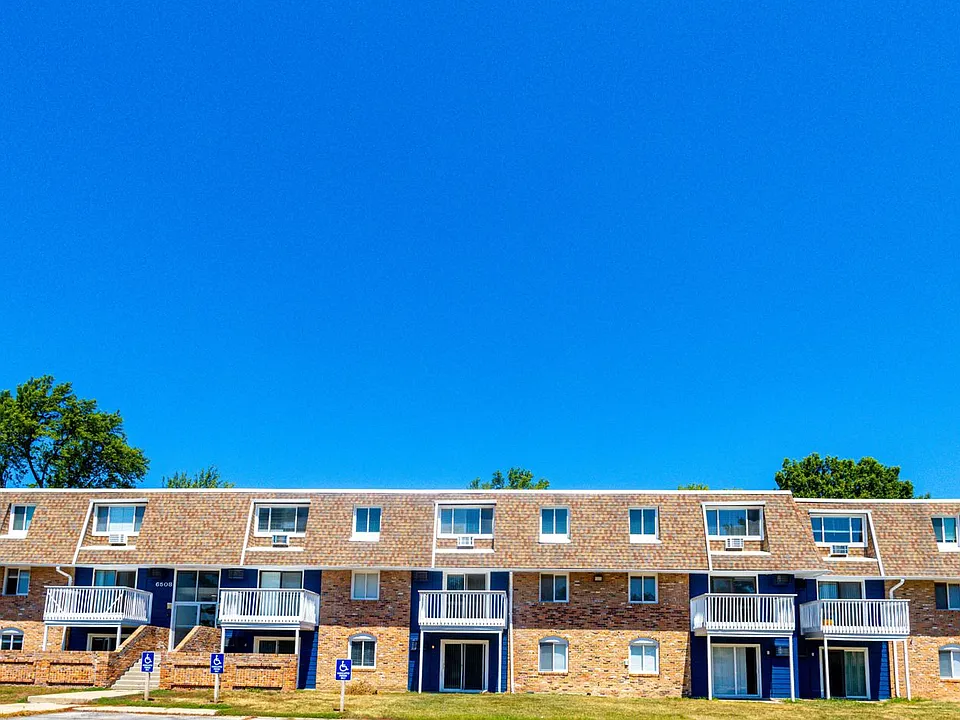 Building Photo 5