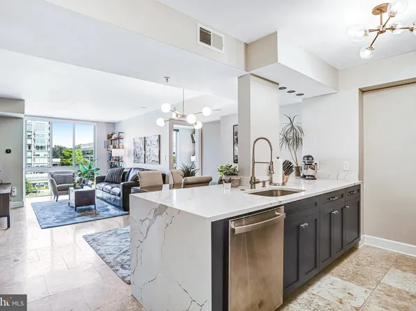 1000 New Jersey Ave SE APT 619, Washington, DC 20003