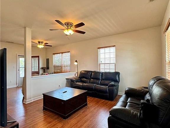 4th image of 2331 Grandy Ave