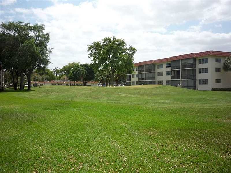 1st image of 711 S Hollybrook Dr APT 203