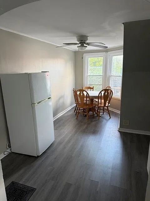 2 bed, 950 sqft, $975 — Photo 3