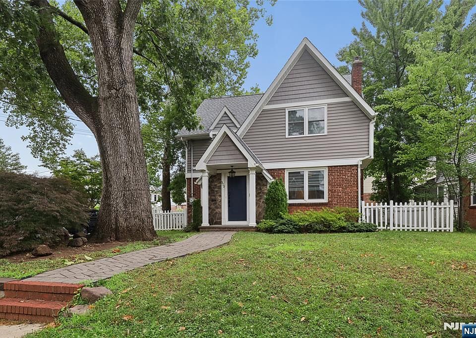 1st image of 373 Briarcliff Rd