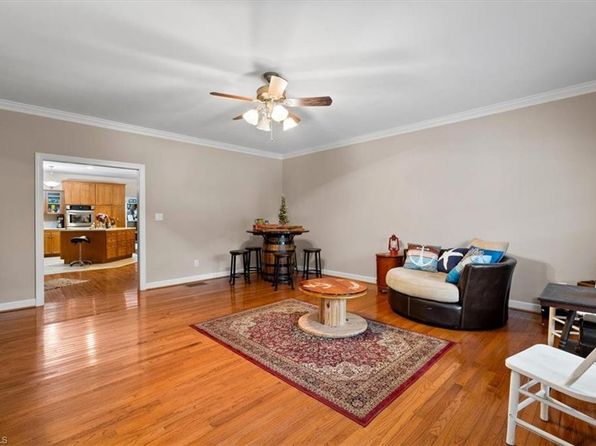 215 Silverwood Ln, Lexington, NC 27292