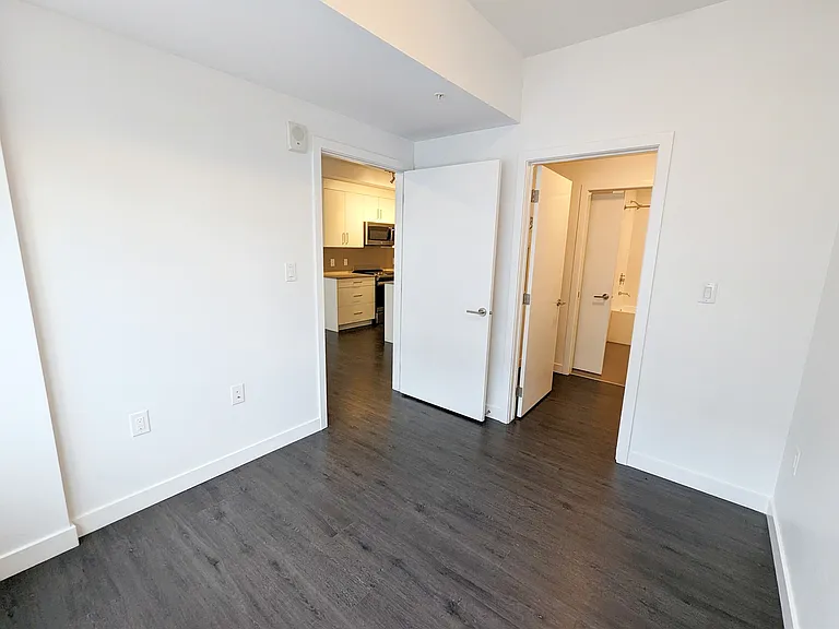 10043 108th St NW — Photo 54