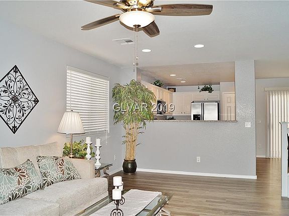 3rd image of 998 Grand Cerritos Ave