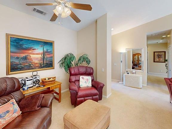 2nd image of 156 Saint Thomas Pl