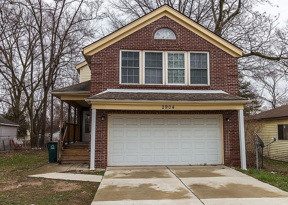 2nd image of 2904 Horton St