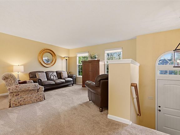 4th image of 317 Glencove Dr