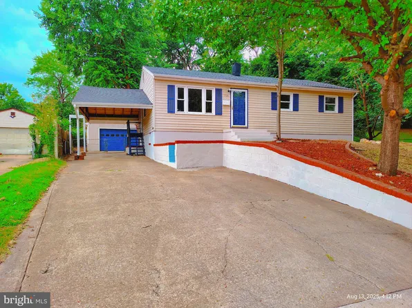 1326 E Longview Dr, Woodbridge, VA 22191