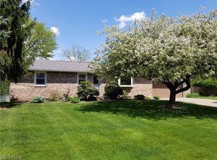 5300 Tanglewood Dr NE, Louisville, OH 44641