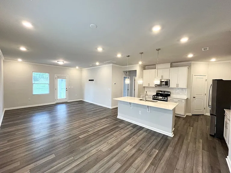 812 Cainhoy Ct — Photo 5