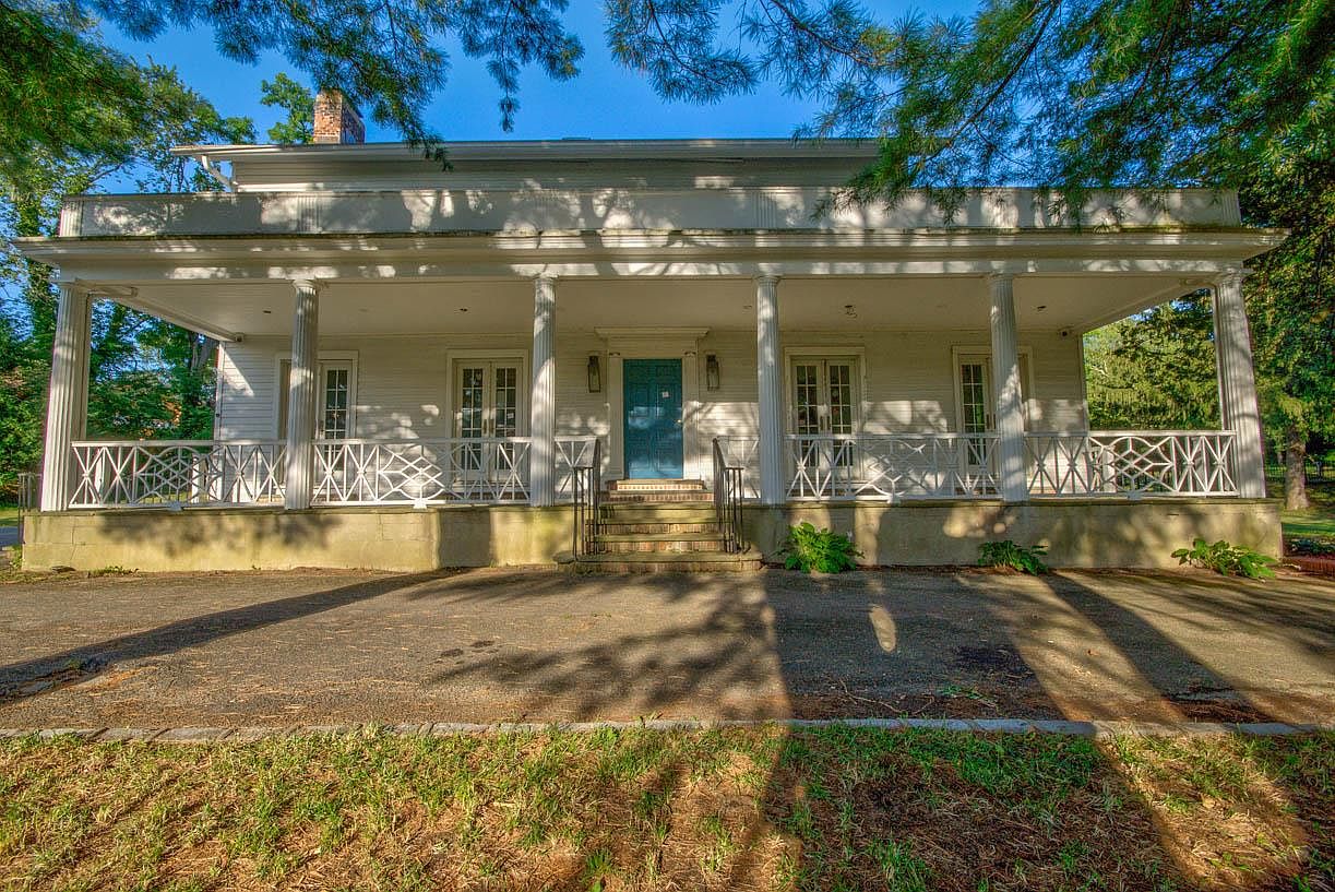 720 Motts Cove Road N