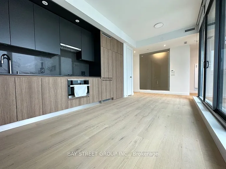 81 Wellesley St E #1408 — Photo 4