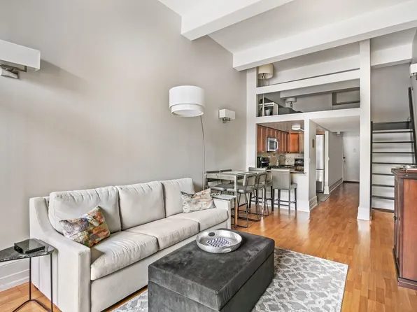 350 East 62nd Street image 1 of 8