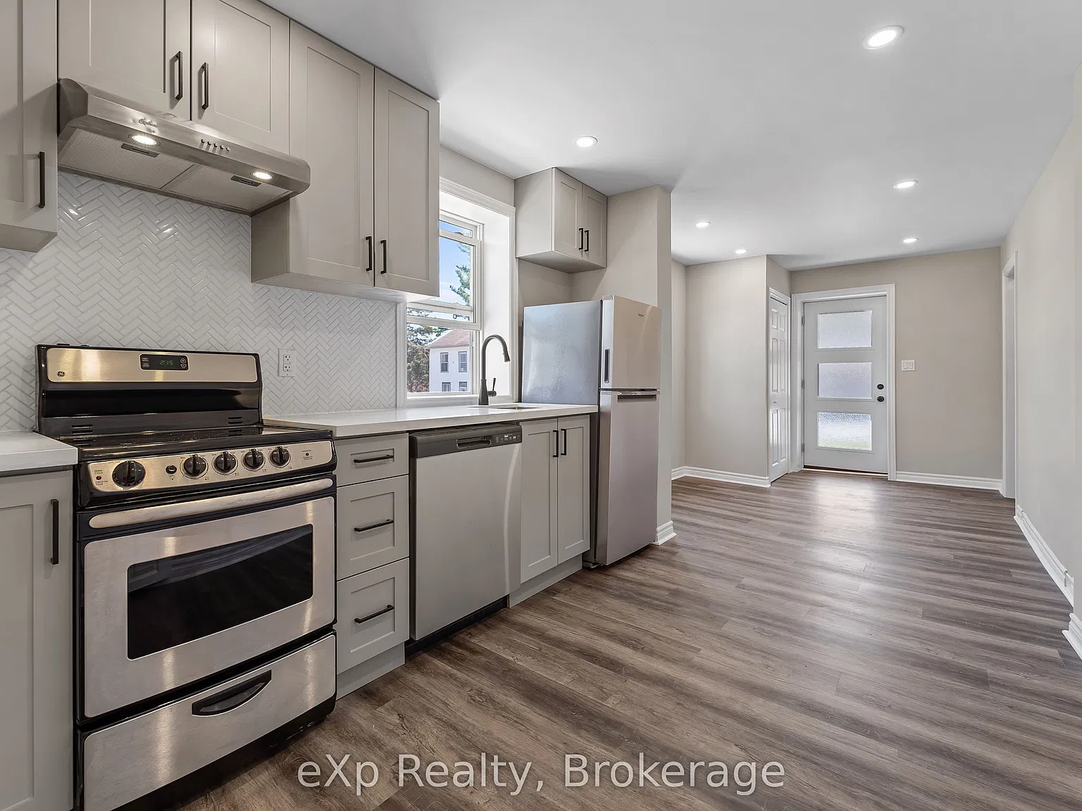 1 bed, $1,350 — Photo 2