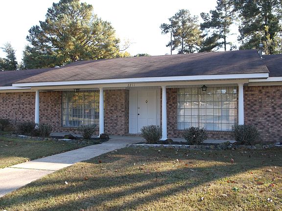 5th image of 2211 Golden St