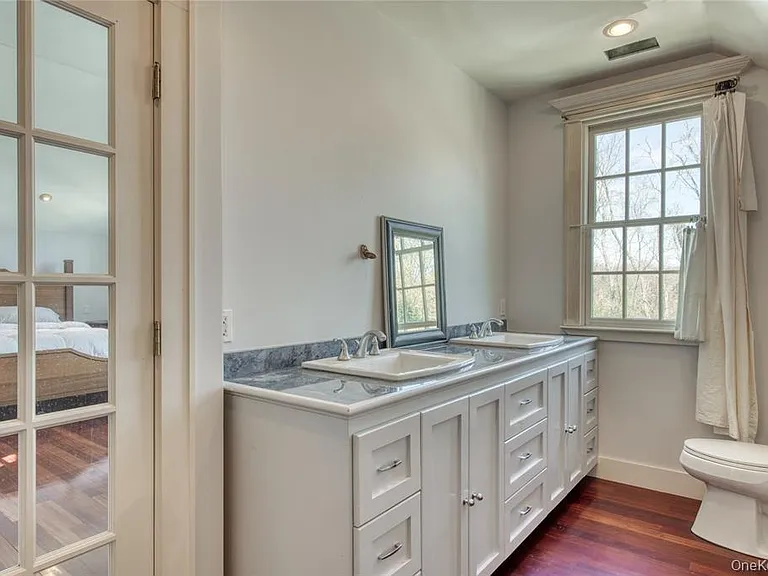 11003 Main Rd — Photo 14