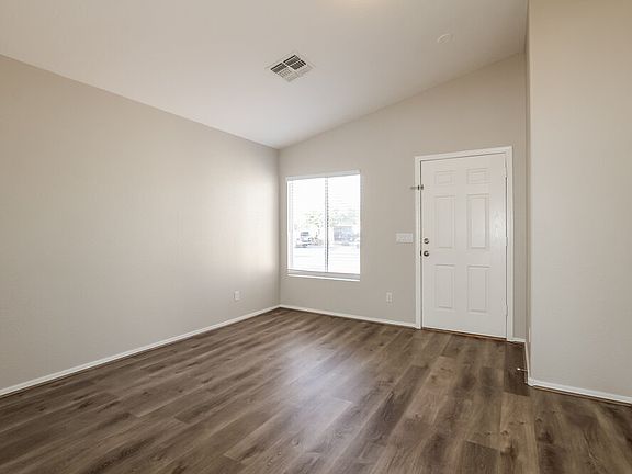 4th image of 11601 W Poinsettia Dr