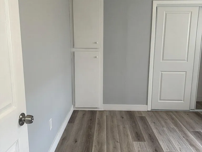 8633 Orchard Ave — Photo 6