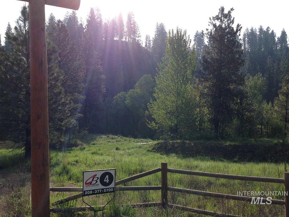 1st image of 4 Valley Vista Dr
