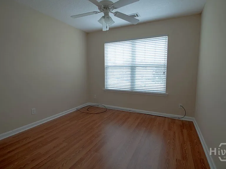 127 Ventura Pl — Photo 9