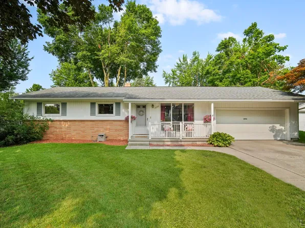 2896 Sharon Dr, Adrian, MI 49221