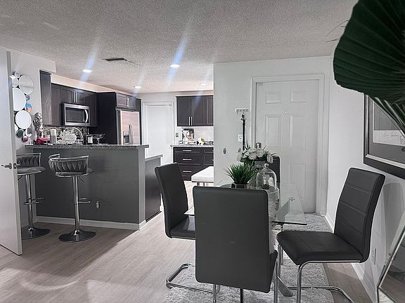 3rd image of 1543 Barcelona Way Weston Fl 5 #30