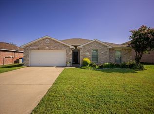 423 NW Murphy Rd, Burleson, TX 76028