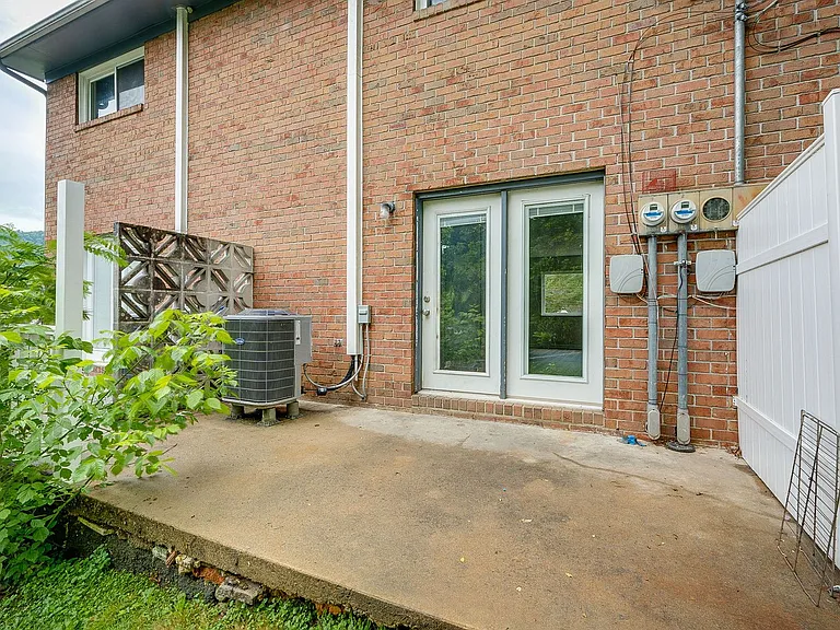 364 Fir St — Photo 17