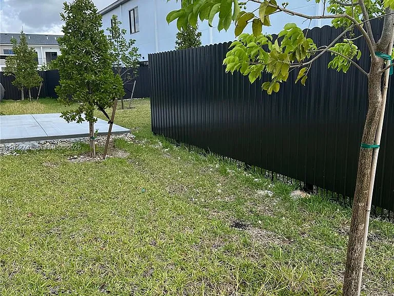 1310 NW 5th Ave #1310 — Photo 12