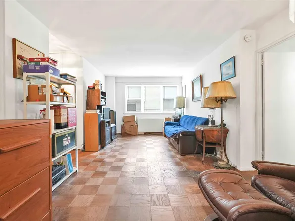 77 East 12th Street image 10 of 21