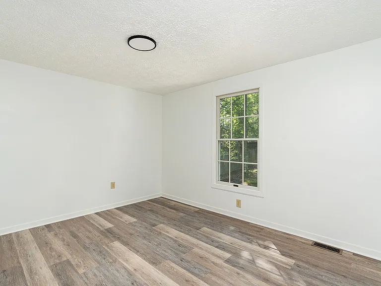 10905 Holleybrooke Dr — Photo 40