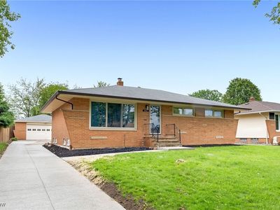 7271 Whitaker Dr, Parma, OH, 44130