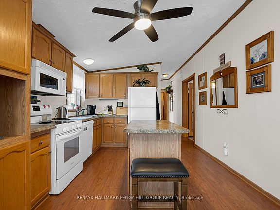 5th image of 1435 Fox Rd